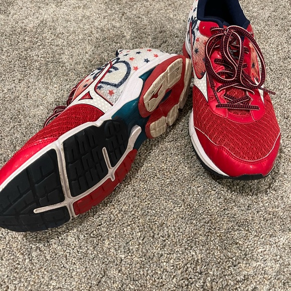 Mizuno Waverider 49th Peachtree Road Race Commemorative Athletic Running Shoes - Picture 2 of 6